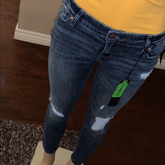 New Celebrity Pink Jeans ๐ ๐๐คณ๐ป - Picture 6 of 8